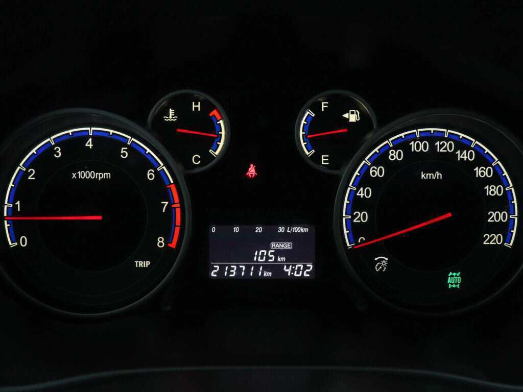 Suzuki SX4 с пробегом — 2011 год. Фото: #10