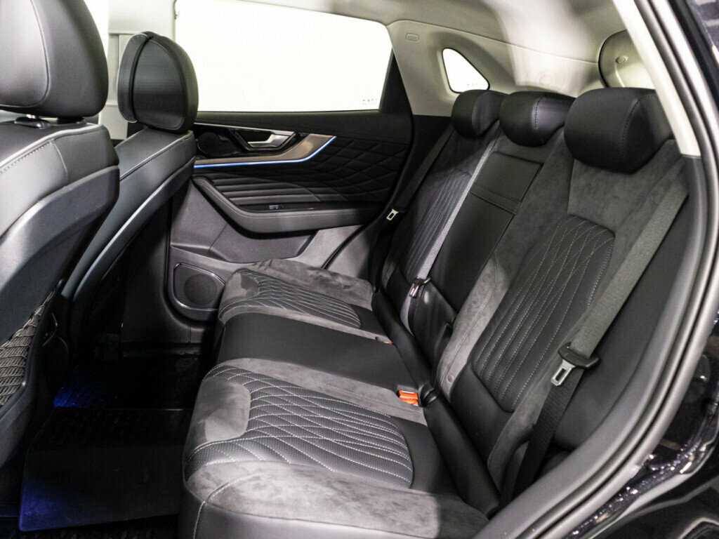 Hongqi HS5 с пробегом — 2024 год. Фото: #9