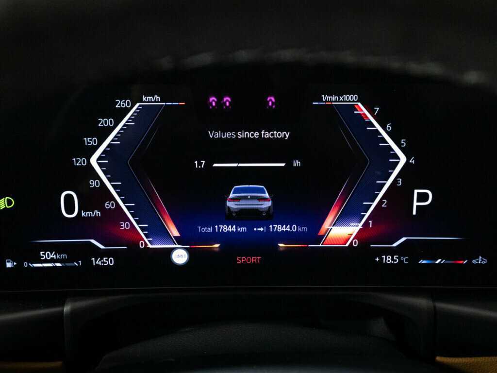 BMW 3 серии с пробегом — 2023 год. Фото: #11