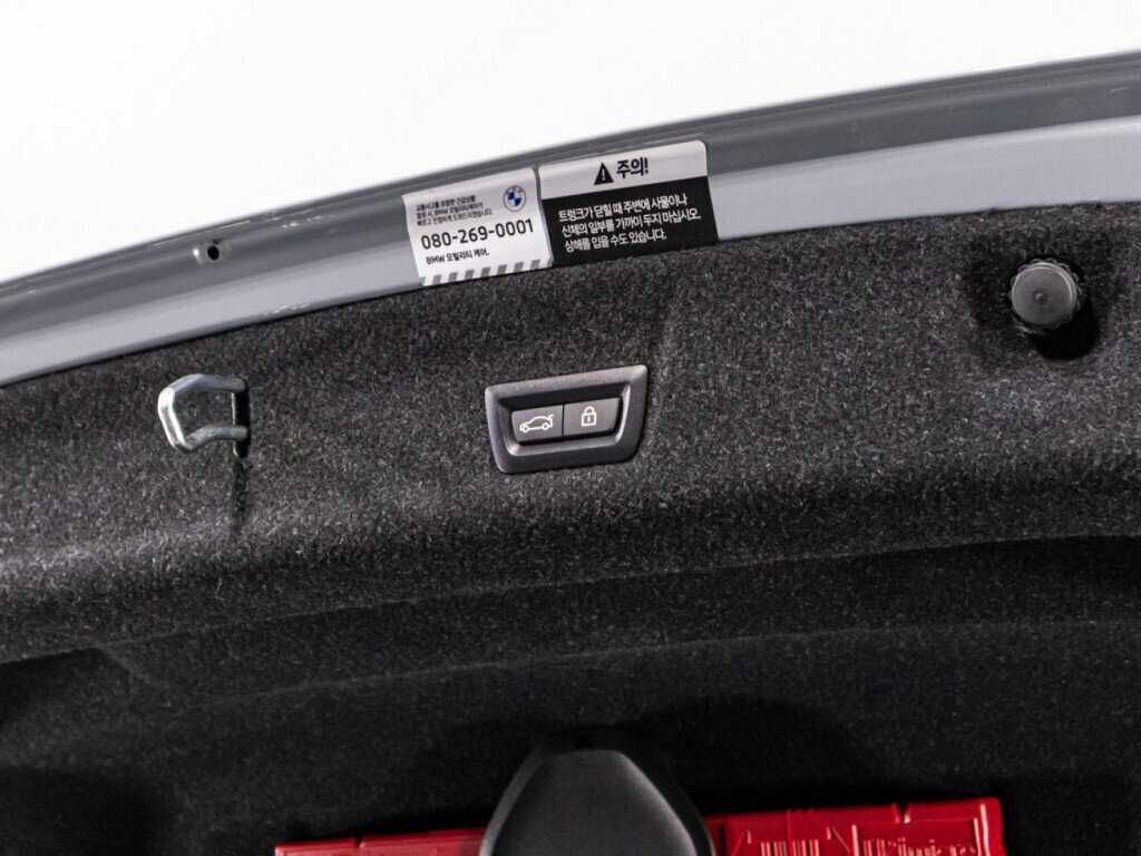 BMW 3 серии с пробегом — 2023 год. Фото: #14