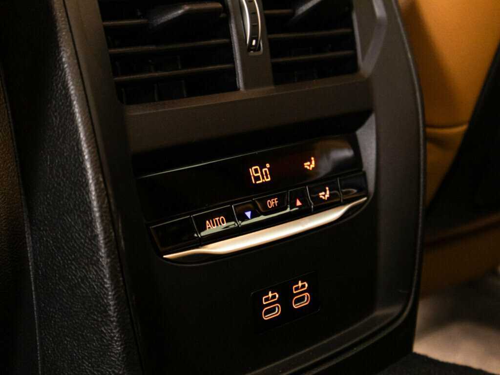 BMW 3 серии с пробегом — 2023 год. Фото: #18