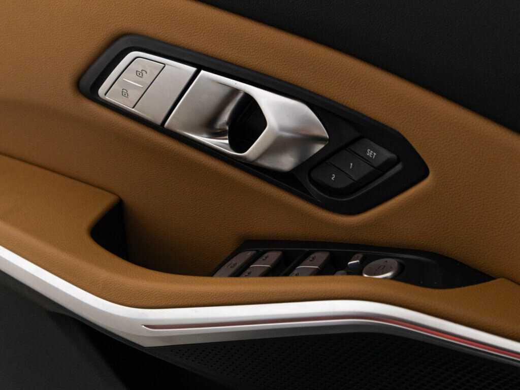 BMW 3 серии с пробегом — 2023 год. Фото: #19