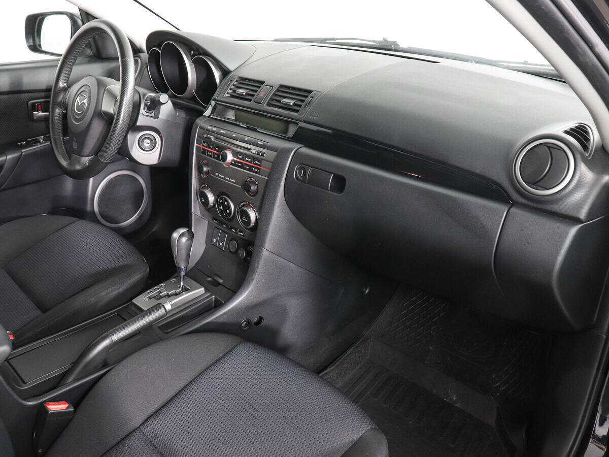 Mazda 3 с пробегом — 2006 год. Фото: #5
