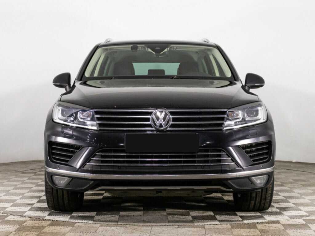 Volkswagen Touareg с пробегом — 2016 год. Фото: #1