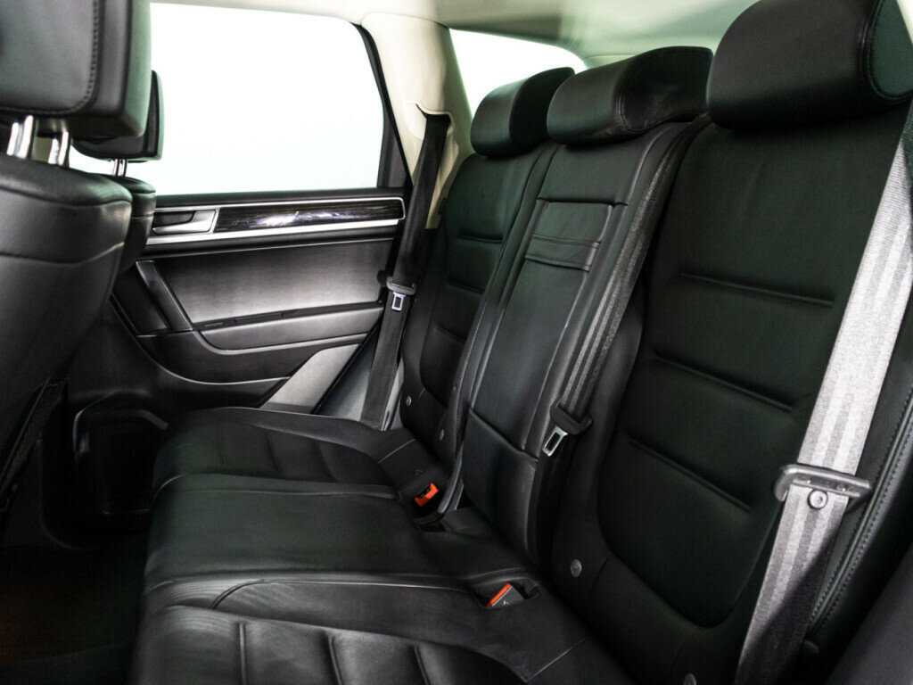 Volkswagen Touareg с пробегом — 2016 год. Фото: #7