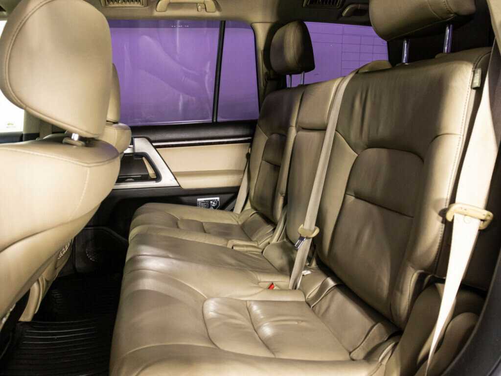 Toyota Land Cruiser с пробегом — 2010 год. Фото: #7