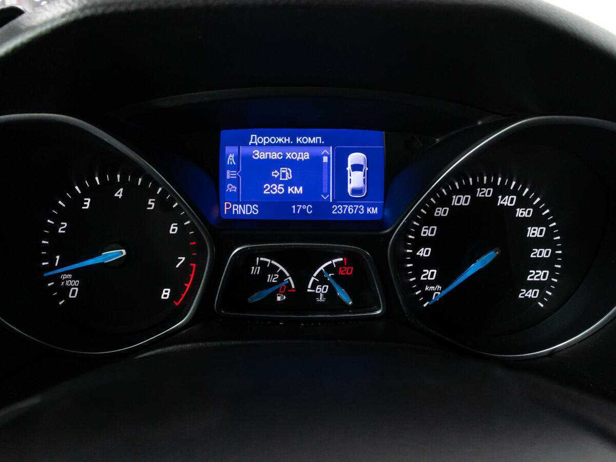 Ford Focus с пробегом — 2012 год. Фото: #11