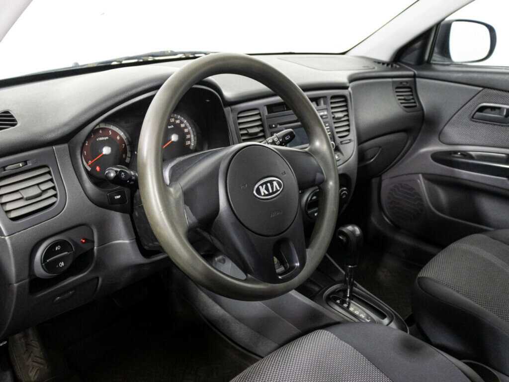 Kia Rio с пробегом — 2010 год. Фото: #10