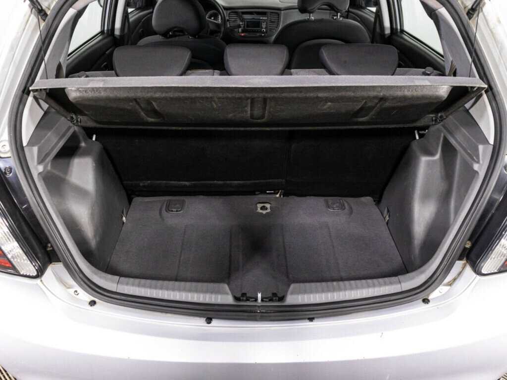 Kia Rio с пробегом — 2010 год. Фото: #14