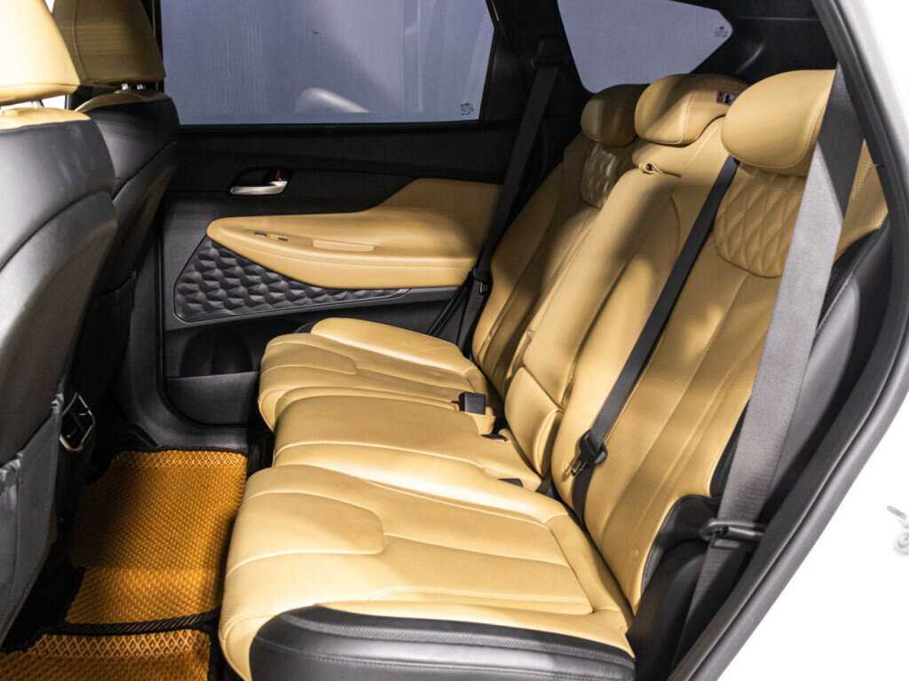 Hyundai Santa Fe с пробегом — 2020 год. Фото: #9