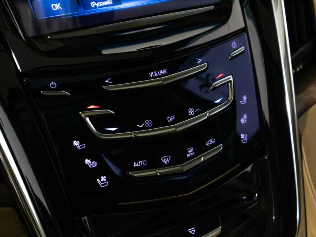 Cadillac Escalade с пробегом — 2015 год. Фото: #20