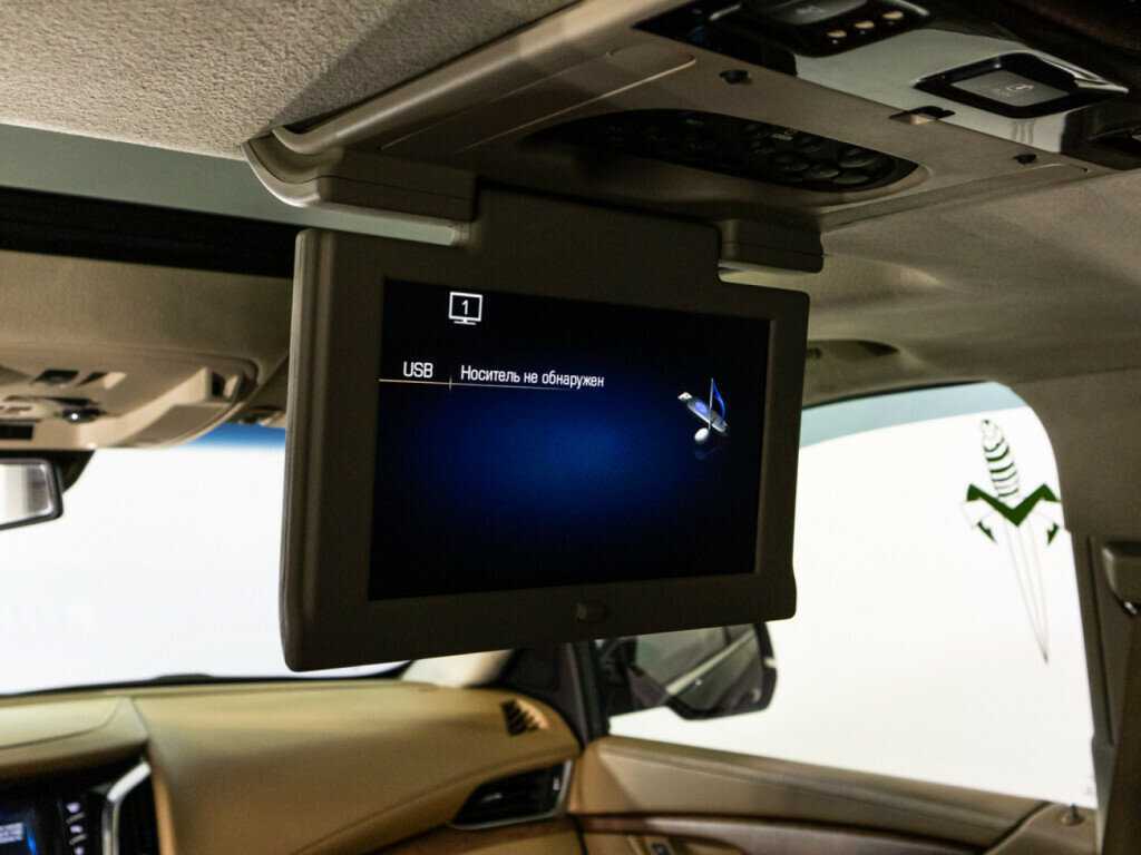 Cadillac Escalade с пробегом — 2015 год. Фото: #25