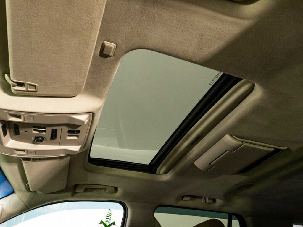 Cadillac Escalade с пробегом — 2015 год. Фото: #33