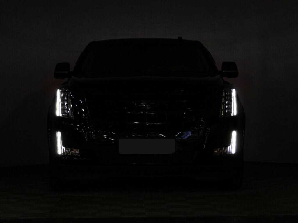 Cadillac Escalade с пробегом — 2015 год. Фото: #37