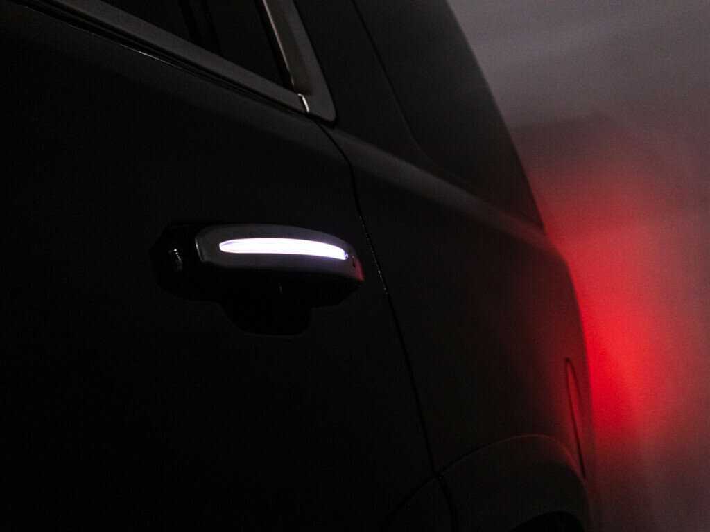 Cadillac Escalade с пробегом — 2015 год. Фото: #38