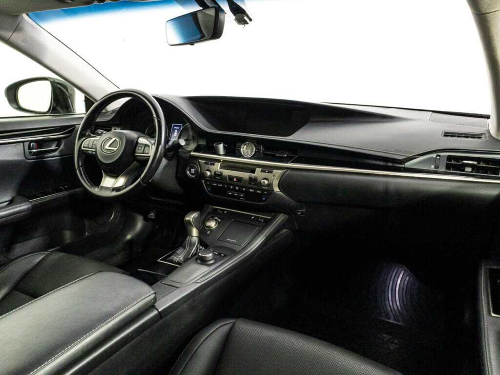 Lexus ES с пробегом — 2017 год. Фото: #8