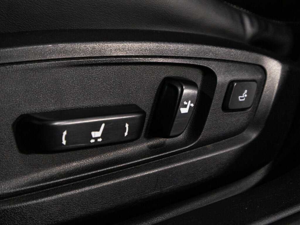 Lexus ES с пробегом — 2017 год. Фото: #15