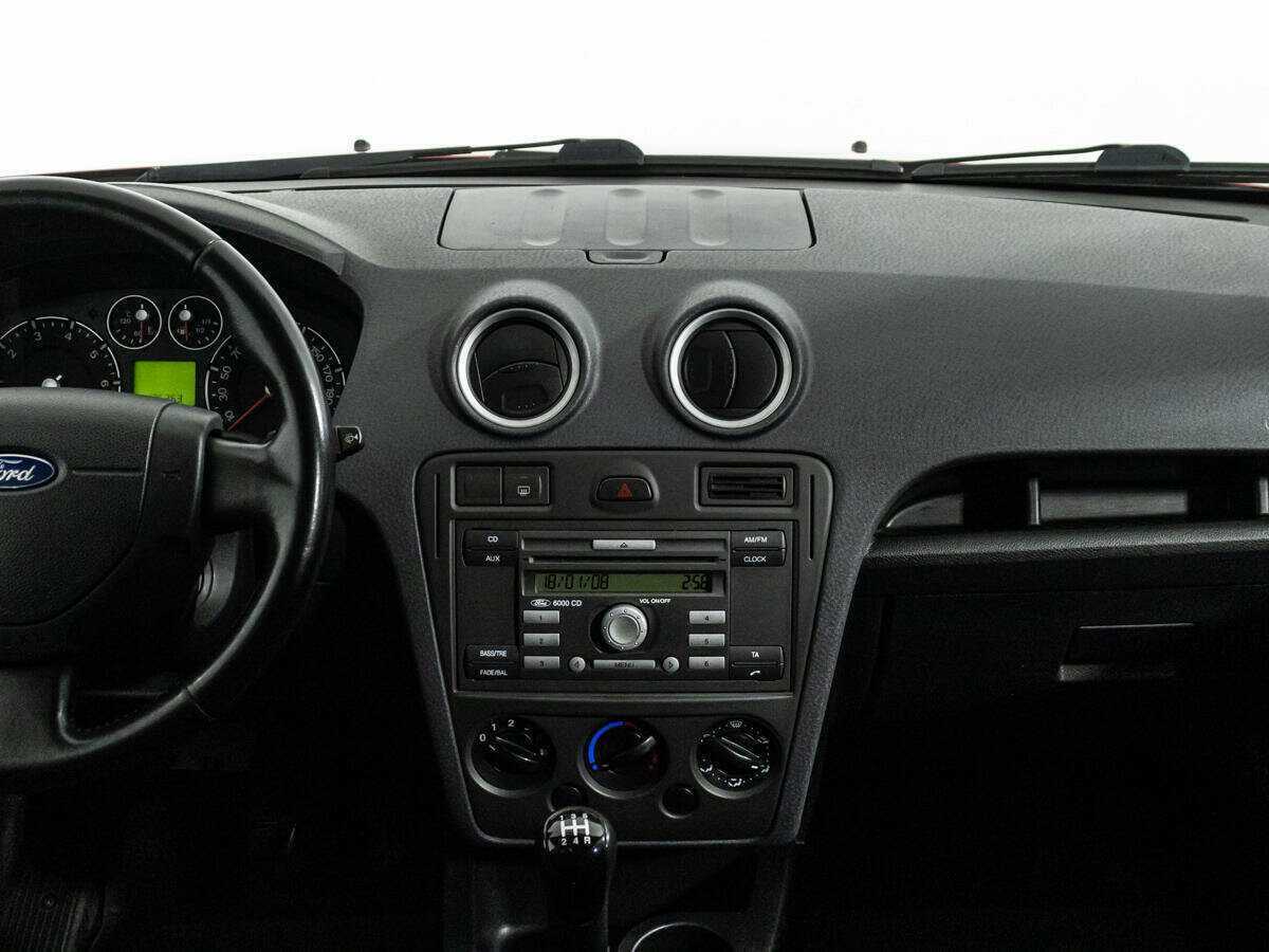 Ford Fusion с пробегом — 2007 год. Фото: #13