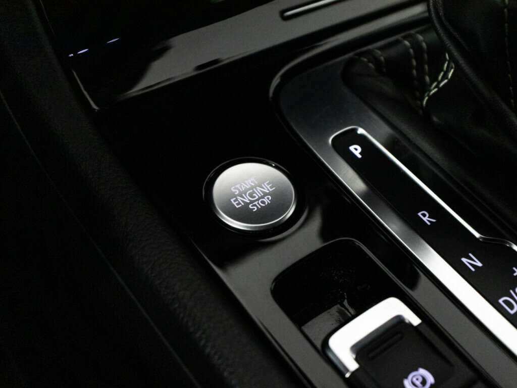 Volkswagen Touareg с пробегом — 2017 год. Фото: #20