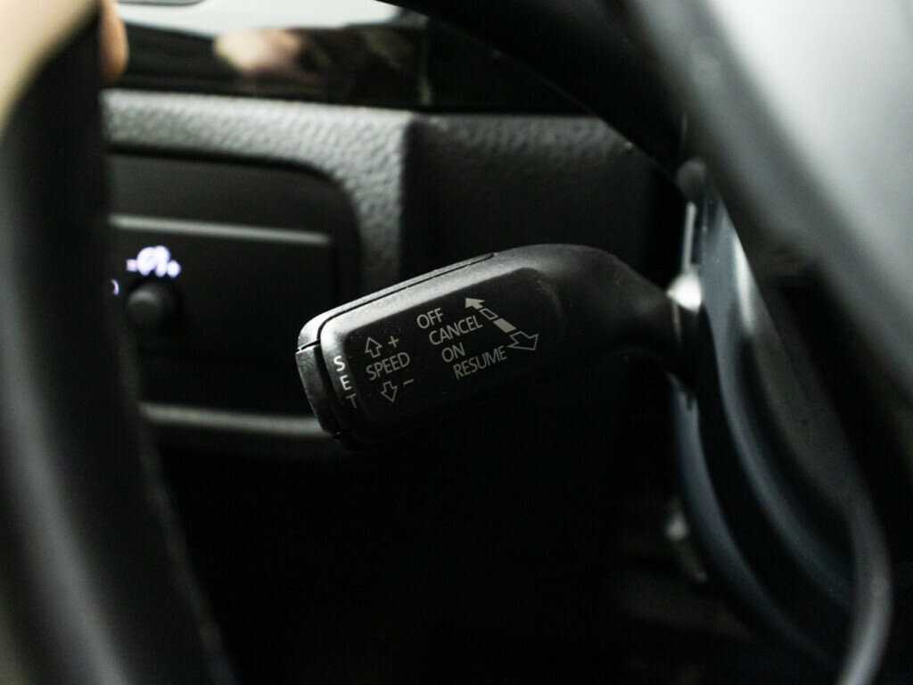 Volkswagen Touareg с пробегом — 2017 год. Фото: #21