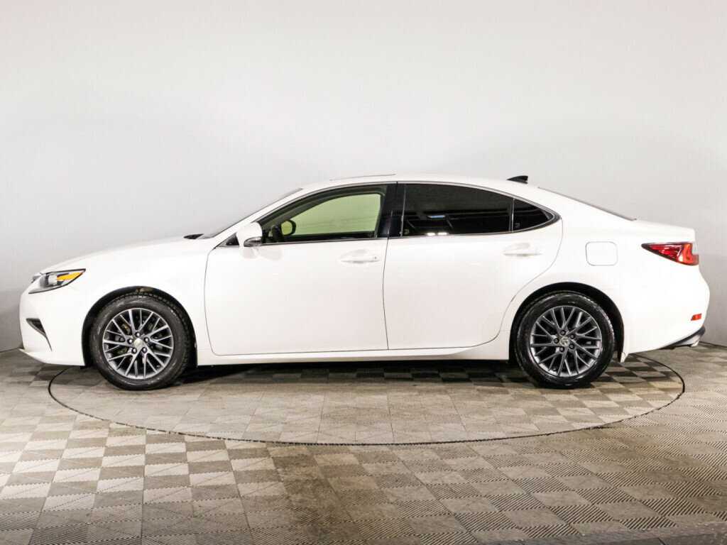 Lexus ES с пробегом — 2017 год. Фото: #7