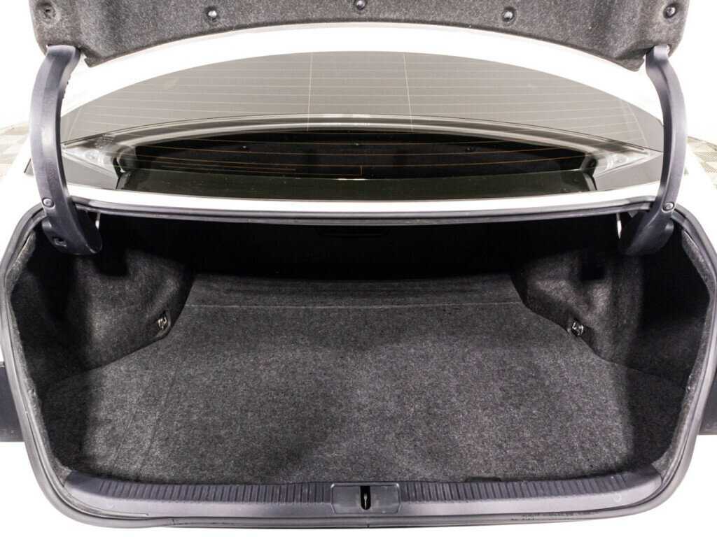 Lexus ES с пробегом — 2017 год. Фото: #13