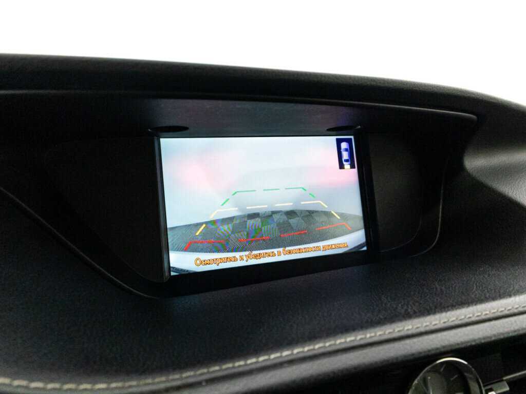 Lexus ES с пробегом — 2017 год. Фото: #14