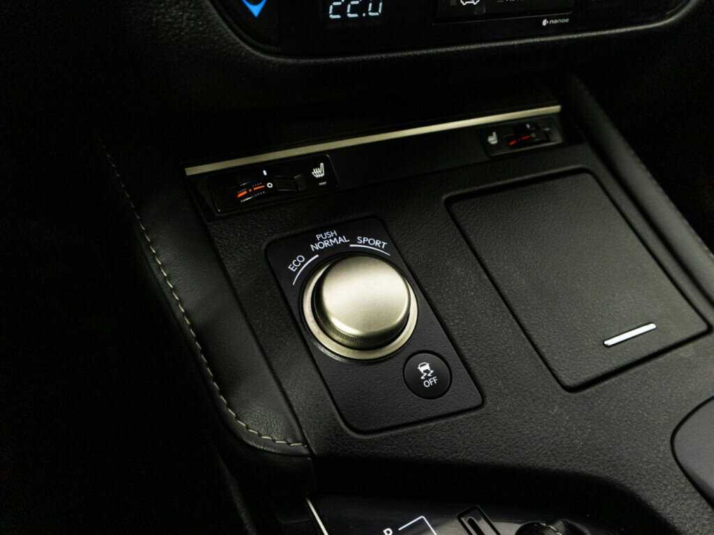 Lexus ES с пробегом — 2017 год. Фото: #15