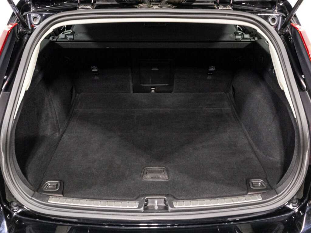 Volvo V60 с пробегом — 2018 год. Фото: #14