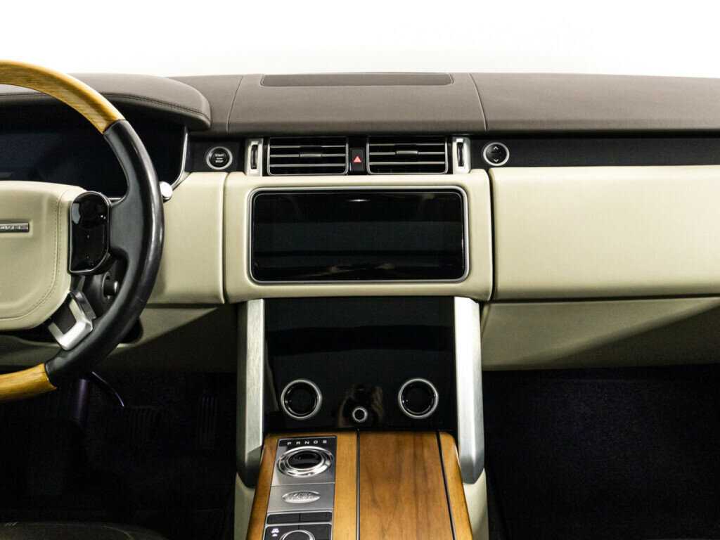 Land Rover Range Rover с пробегом — 2018 год. Фото: #10