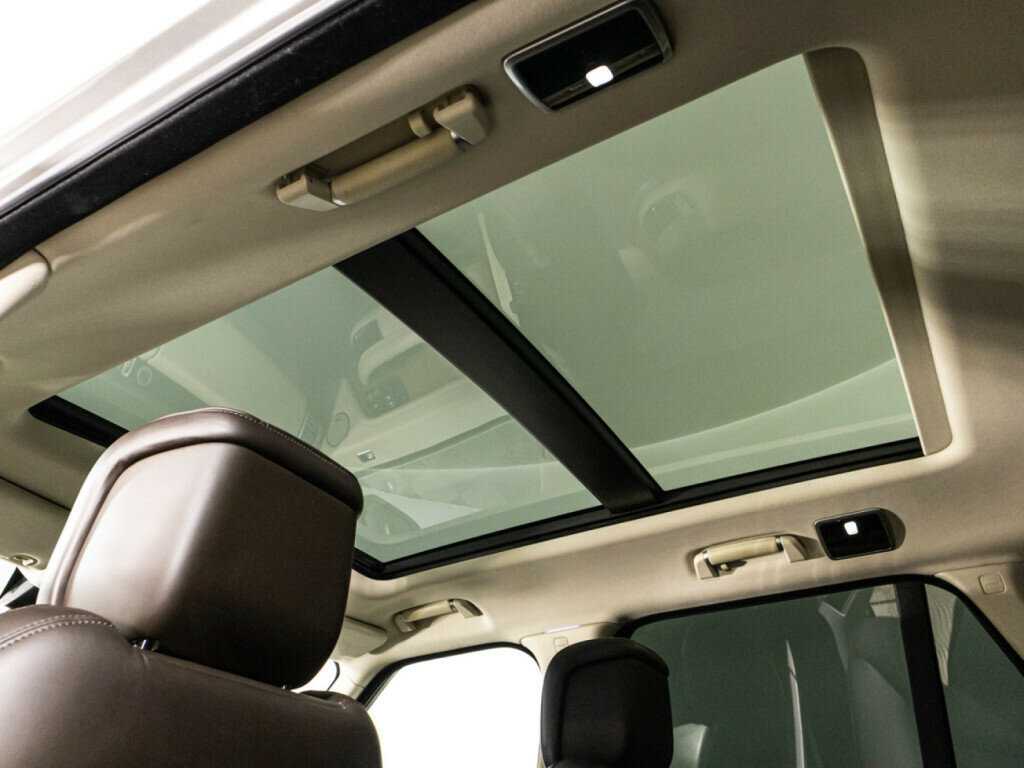 Land Rover Range Rover с пробегом — 2018 год. Фото: #27