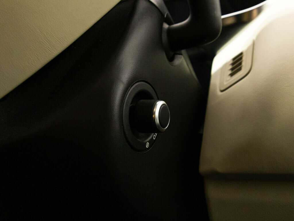 Land Rover Range Rover с пробегом — 2018 год. Фото: #29