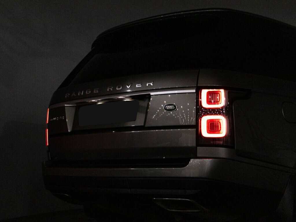 Land Rover Range Rover с пробегом — 2018 год. Фото: #32