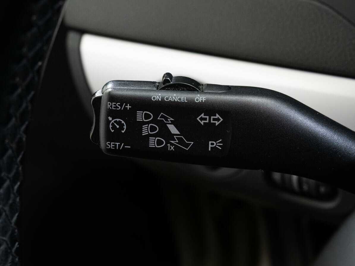 Volkswagen Jetta с пробегом — 2012 год. Фото: #10