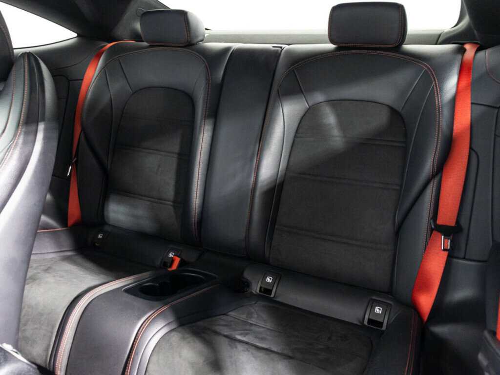 Mercedes-Benz C-Класс AMG с пробегом — 2020 год. Фото: #9