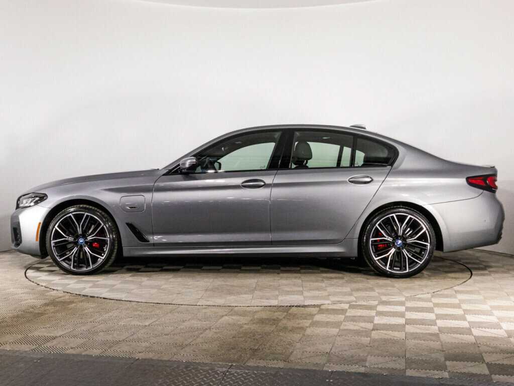 BMW 5 серии с пробегом — 2022 год. Фото: #7