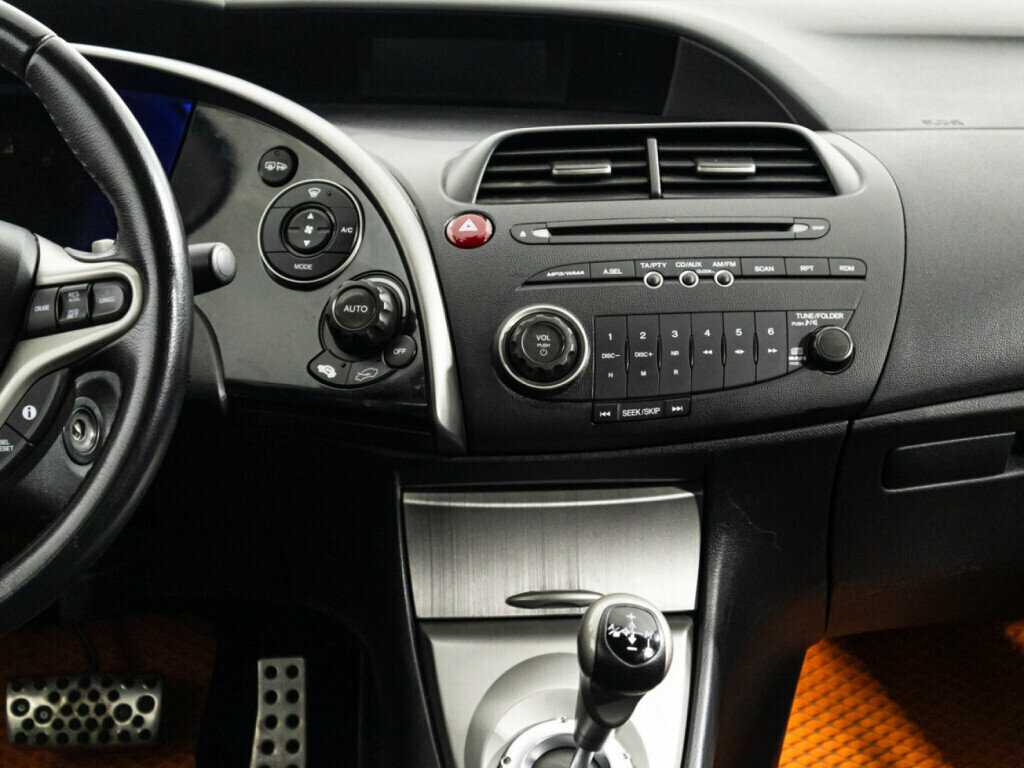 Honda Civic с пробегом — 2008 год. Фото: #13