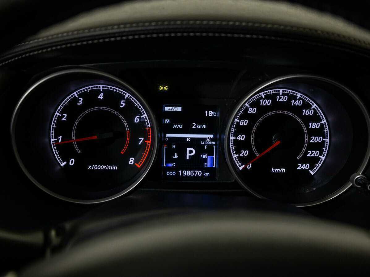 Mitsubishi Outlander с пробегом — 2010 год. Фото: #9