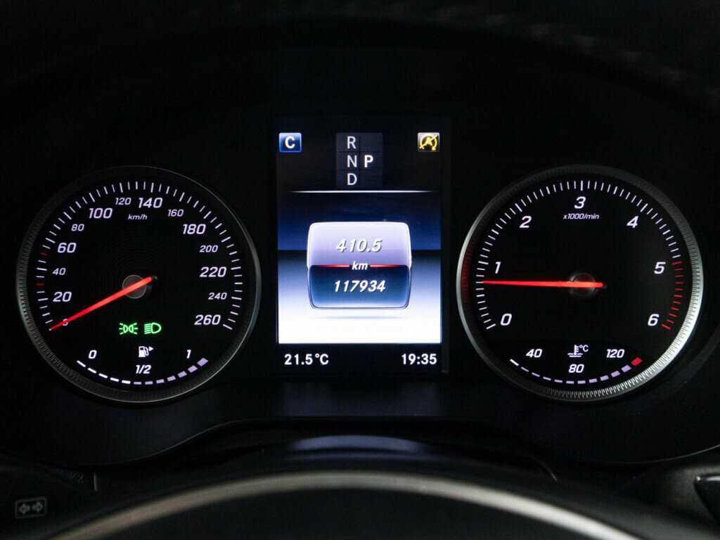 Mercedes-Benz GLC с пробегом — 2018 год. Фото: #11