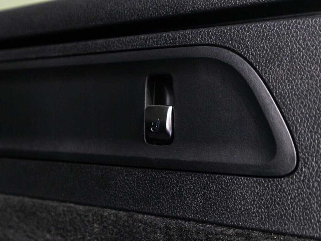 Mercedes-Benz GLC с пробегом — 2018 год. Фото: #16