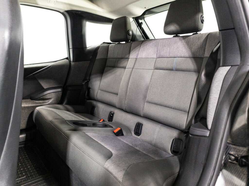 BMW i3 с пробегом — 2016 год. Фото: #9