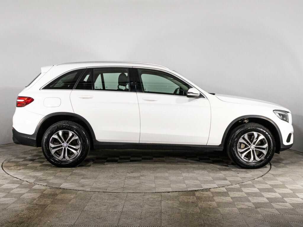 Mercedes-Benz GLC с пробегом — 2015 год. Фото: #3