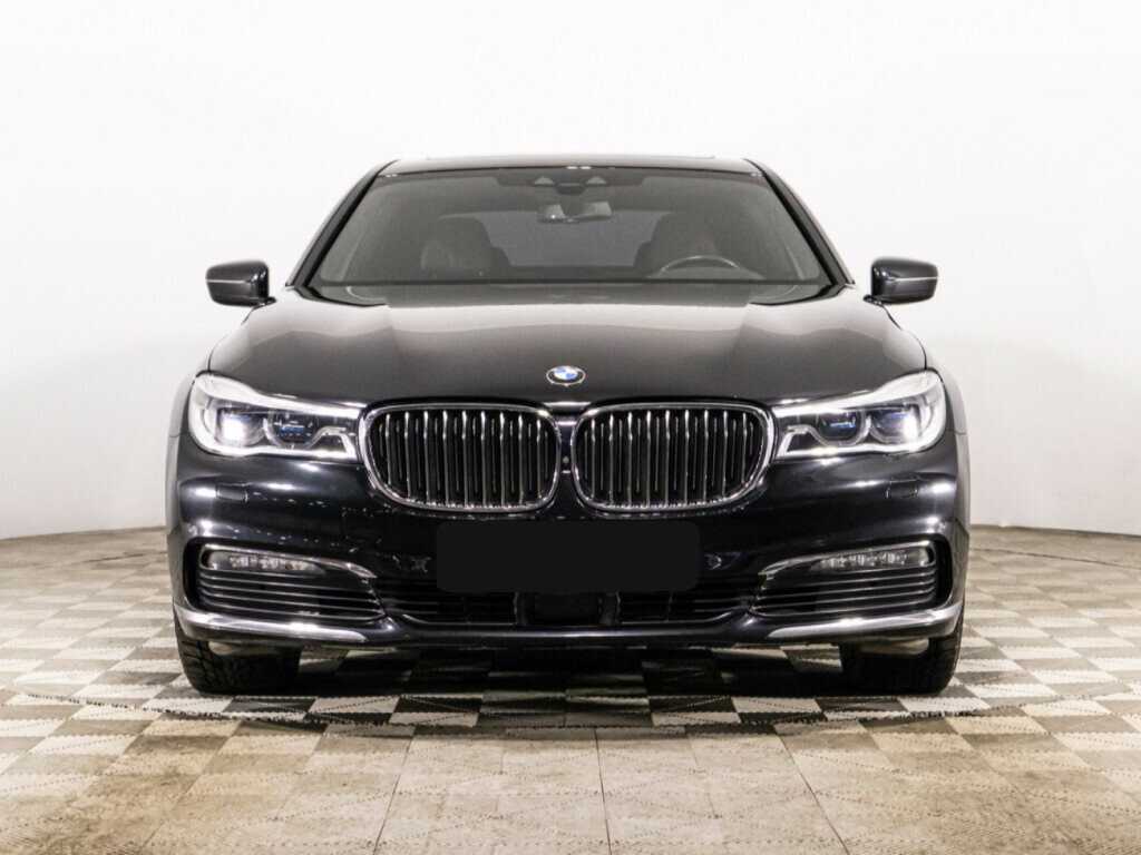 BMW 7 серии с пробегом — 2018 год. Фото: #1