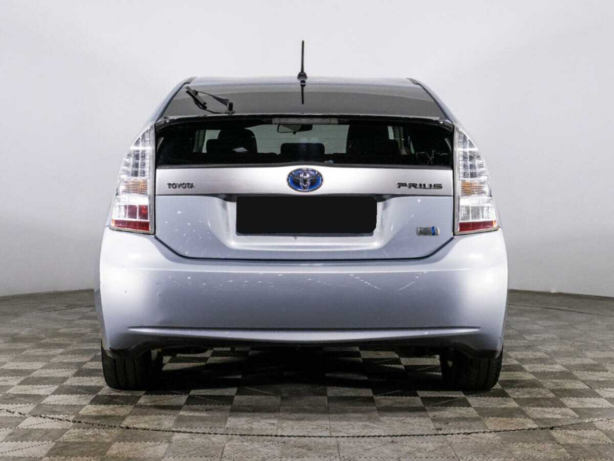 Toyota Prius с пробегом — 2010 год. Фото: #5