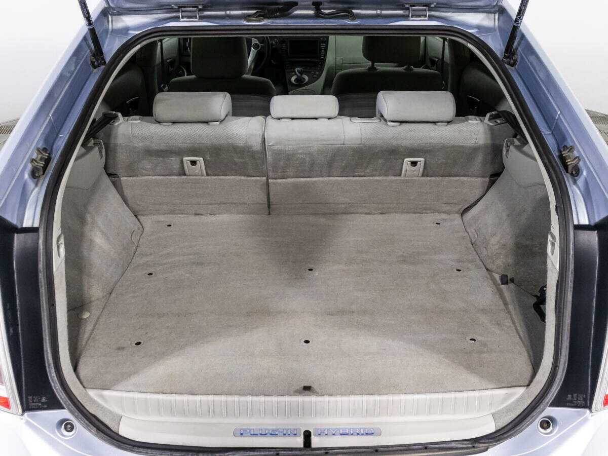 Toyota Prius с пробегом — 2010 год. Фото: #14