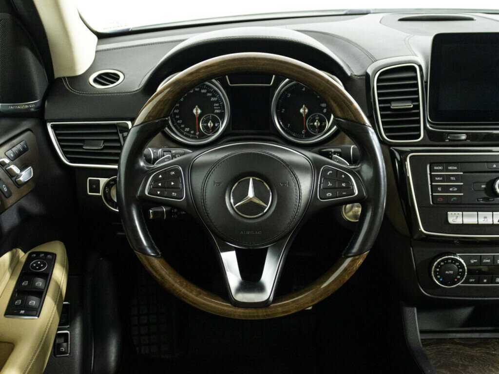 Mercedes-Benz GLS с пробегом — 2016 год. Фото: #26