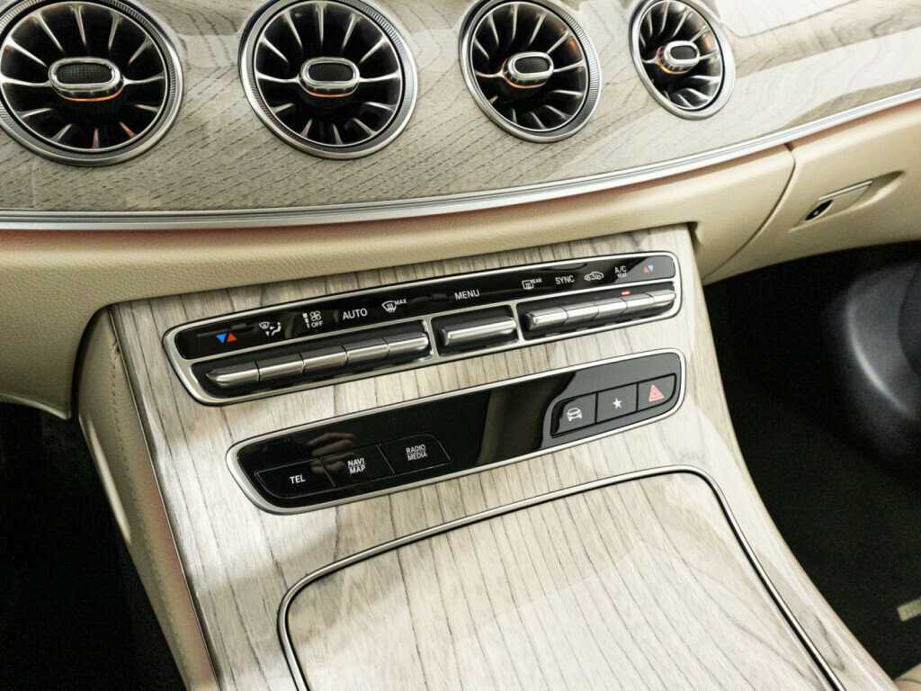 Mercedes-Benz E-Класс с пробегом — 2021 год. Фото: #19