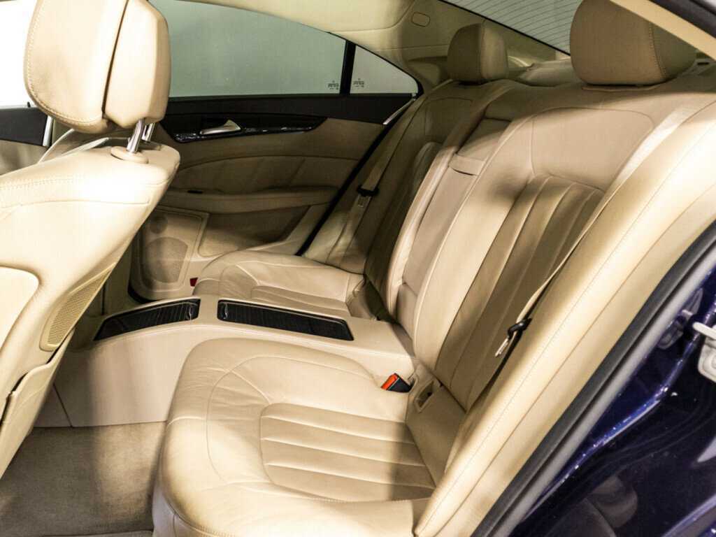 Mercedes-Benz CLS с пробегом — 2013 год. Фото: #9