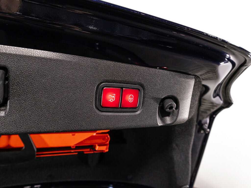 Mercedes-Benz CLS с пробегом — 2013 год. Фото: #14