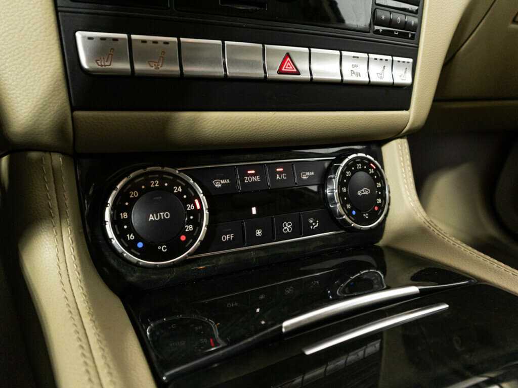 Mercedes-Benz CLS с пробегом — 2013 год. Фото: #16